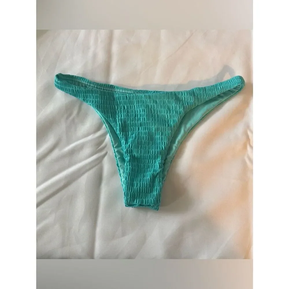 NWT Full Tilt (Tilly’s) Aqua Smocked Skimpy Bikini Bottoms | Cheeky